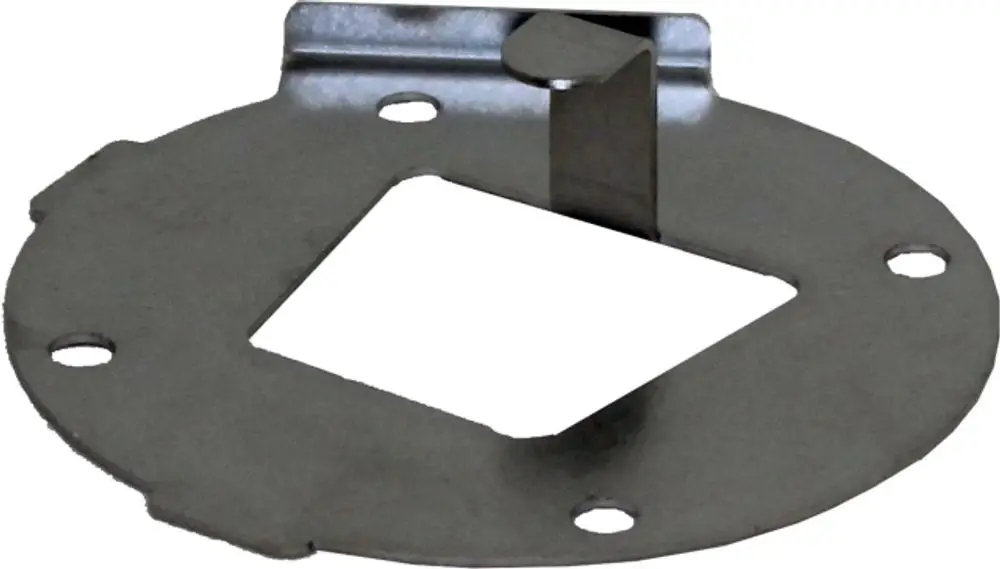 Metalladapter mit kreisförmiger Basis und quadratischer Aussparung, geeignet für den Einsatz mit Wolf-Geräten. Enthält mehrere Befestigungslöcher.
